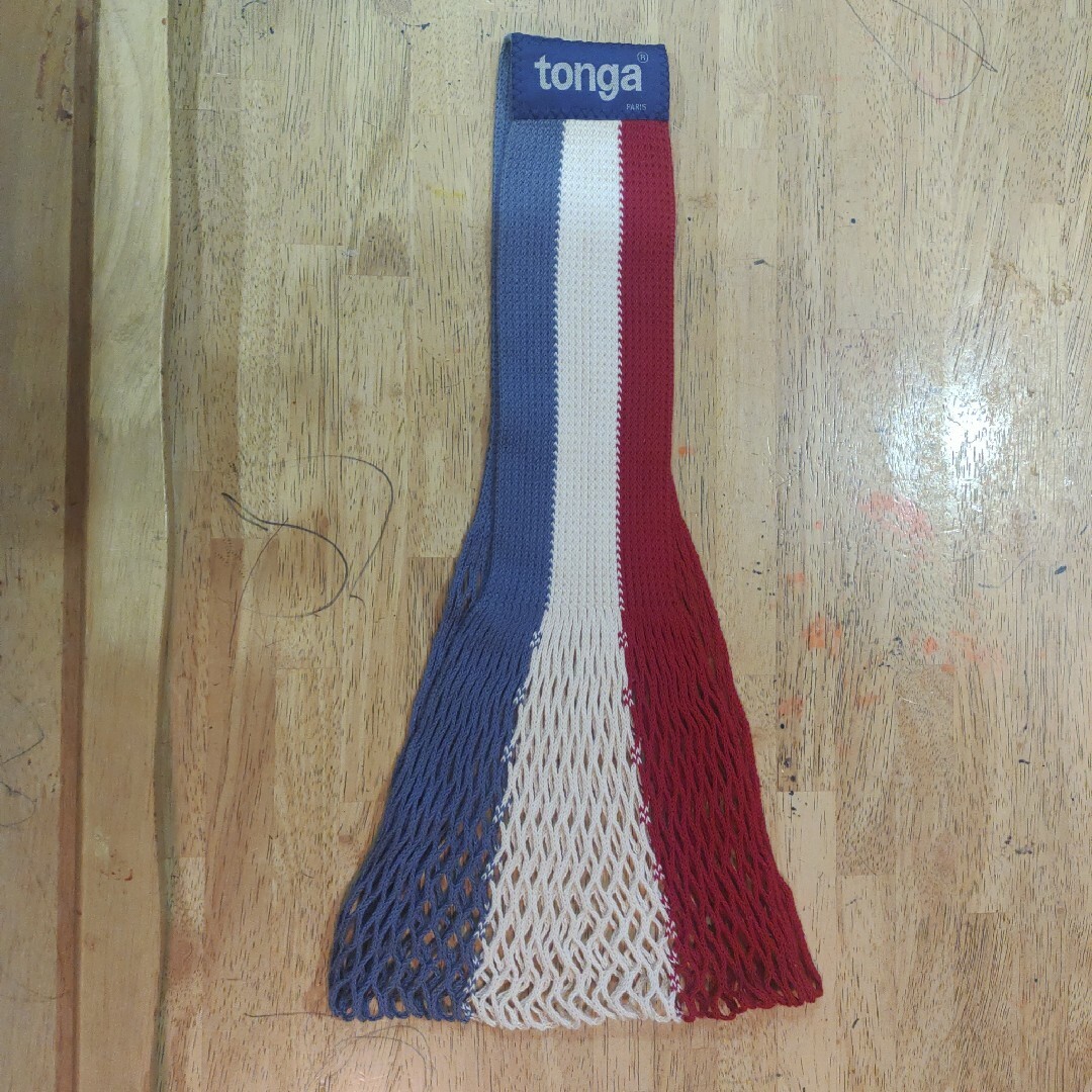 tonga(トンガ)のフランス製Tongaのベビースリング S キッズ/ベビー/マタニティの外出/移動用品(抱っこひも/おんぶひも)の商品写真