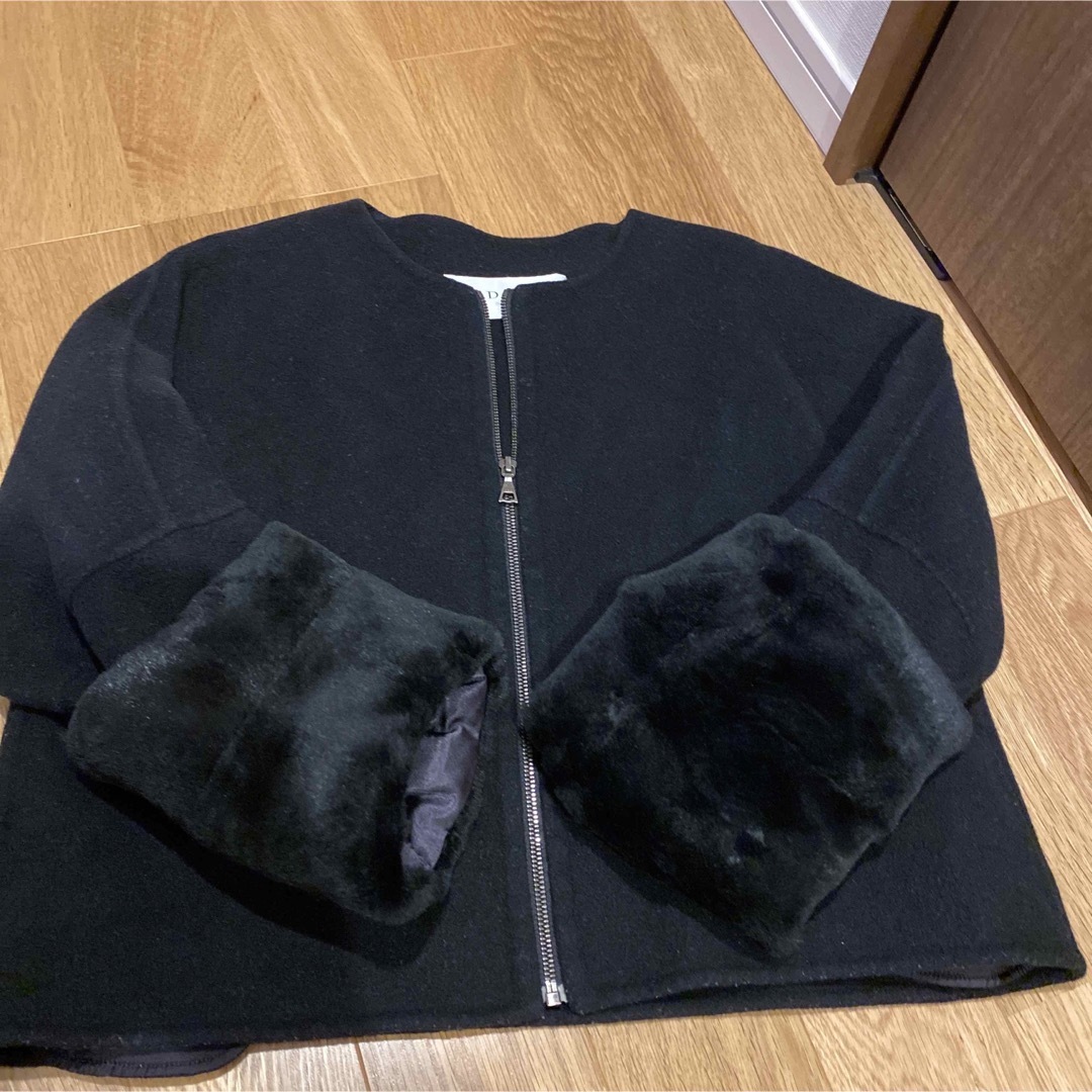 ADORE(アドーア)のADORE ノーカラー　ジャケット黒　アドーア36 レディースのジャケット/アウター(ノーカラージャケット)の商品写真