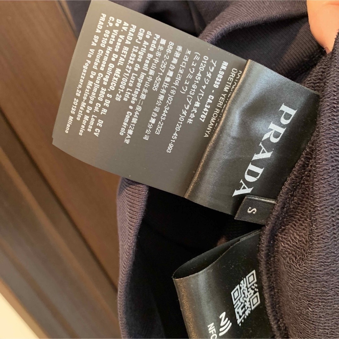 新品タグ付 プラダ PRADA マテリアル フーディ パーカー S 男女兼用 5