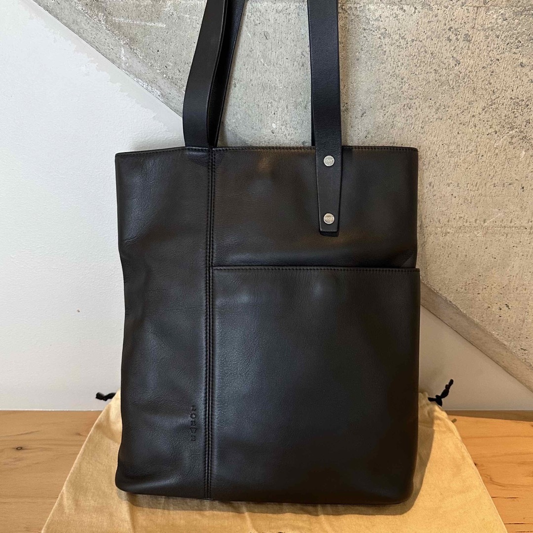 LOEWE トートバッグ ナパカーフ　ブラック　型押しロゴ　シルバー金具バッグ