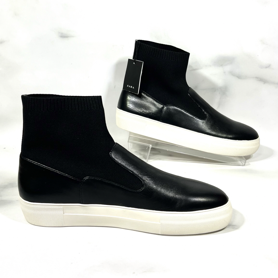 【新品未使用】ZARA コントラスト ハイカットスニーカーブーツ黒白26.5タグ