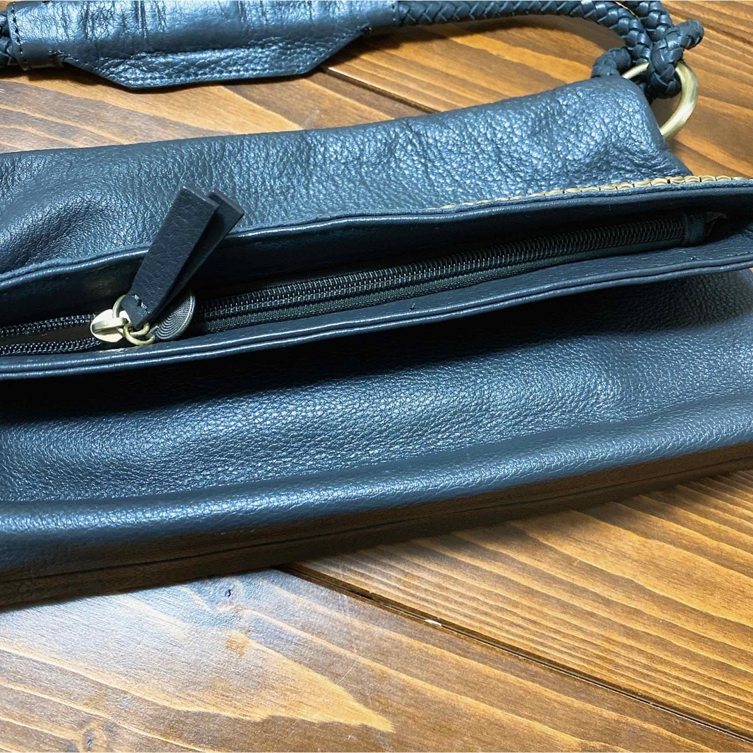 PAPILLONNER(パピヨネ)のパピヨネ バッグ 本革 30cm×13cm×6cm レディースのバッグ(ハンドバッグ)の商品写真