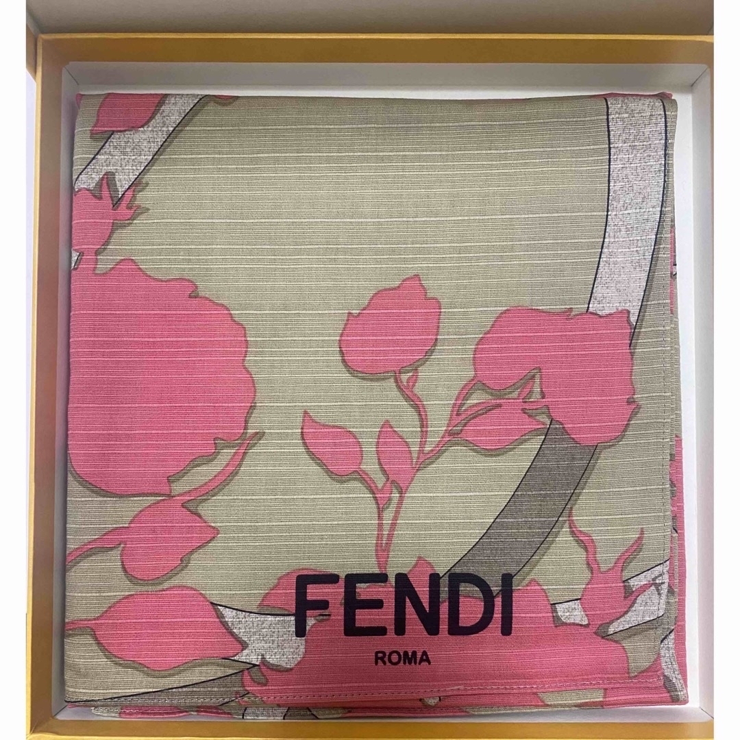 【新品•未使用】FENDI スカーフ