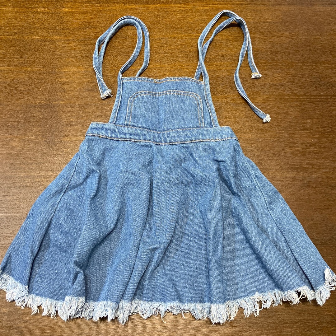 Bee(ビー)のデニムワンピース　100 キッズ/ベビー/マタニティのキッズ服女の子用(90cm~)(ワンピース)の商品写真