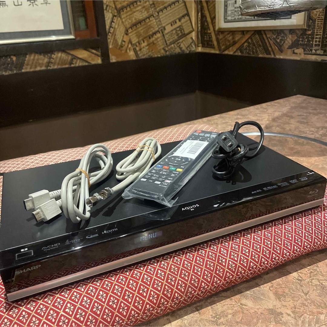 SHARP BD-W570 12倍録 500GB リモコン等付フル装備 完動美品 SHARP BD-W570 12倍録 500GB リモコン等付フル装備 完動美品