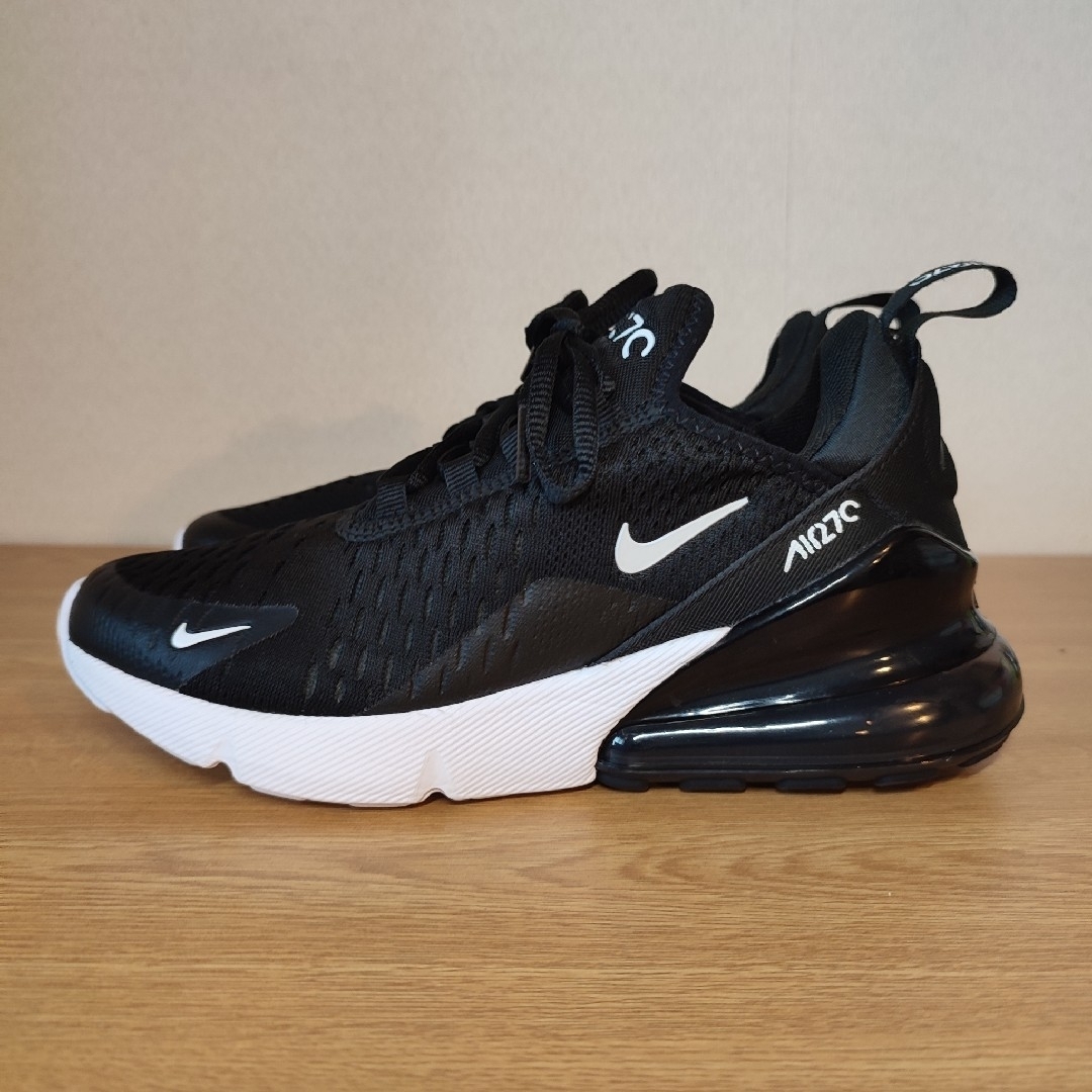 大人気 極美品 NIKE AIR MAX 270 "MONOTONE"