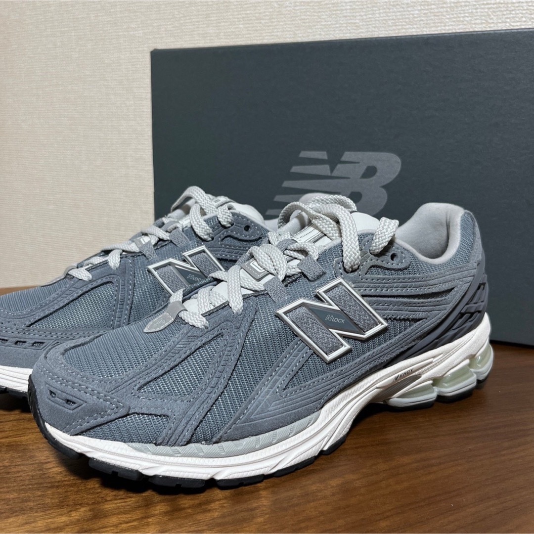 【新品】NewBalance ニューバランス スニーカー ウルフグレー