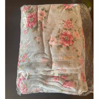 ローラアシュレイ(LAURA ASHLEY)の【新品・未使用】LAURA ASHLEY ローラアシュレイ ブランケット 毛布(毛布)