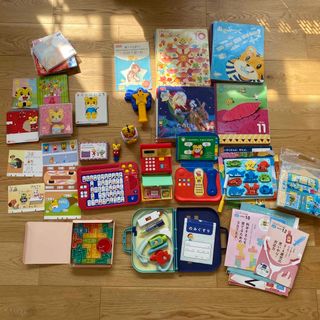 Benesse - ワールドワイドキッズ Playbook with Stickersの通販 by