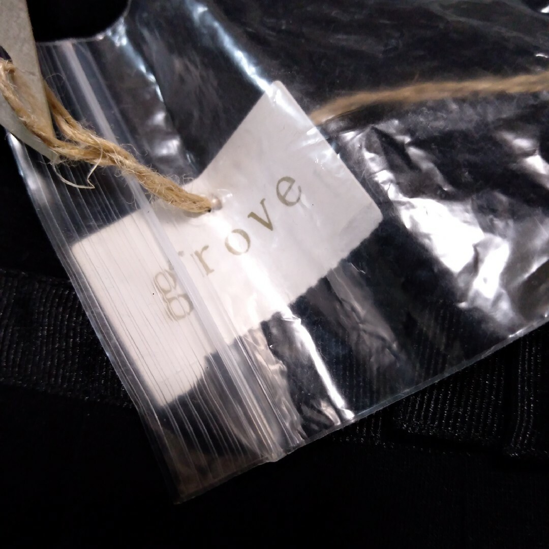 grove(グローブ)の値下げ黒カットソー レディースのトップス(カットソー(長袖/七分))の商品写真