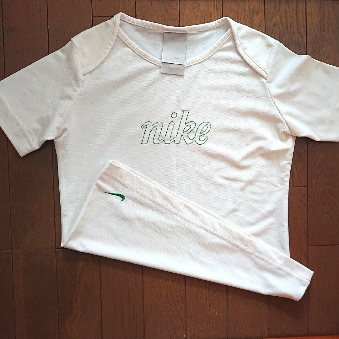 NIKE(ナイキ)のNIKE Tシャツ 2枚セット レディースのトップス(Tシャツ(半袖/袖なし))の商品写真