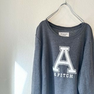 アバクロンビーアンドフィッチ(Abercrombie&Fitch)のAbercrombie & Fitch　アバクロ　スウェット　刺繍　グレー(トレーナー/スウェット)