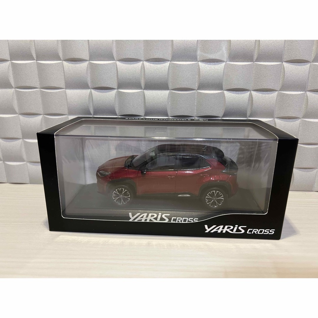 トヨタ(トヨタ)のヤリスクロス エンタメ/ホビーのおもちゃ/ぬいぐるみ(ミニカー)の商品写真