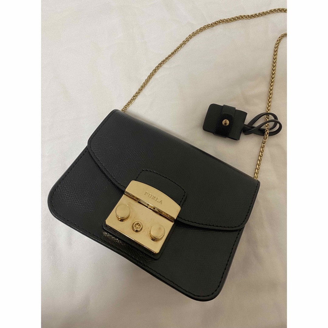 Furla(フルラ)のFURLA フルラ メトロポリタン 黒 チェーン ショルダーバッグ レディースのバッグ(ショルダーバッグ)の商品写真