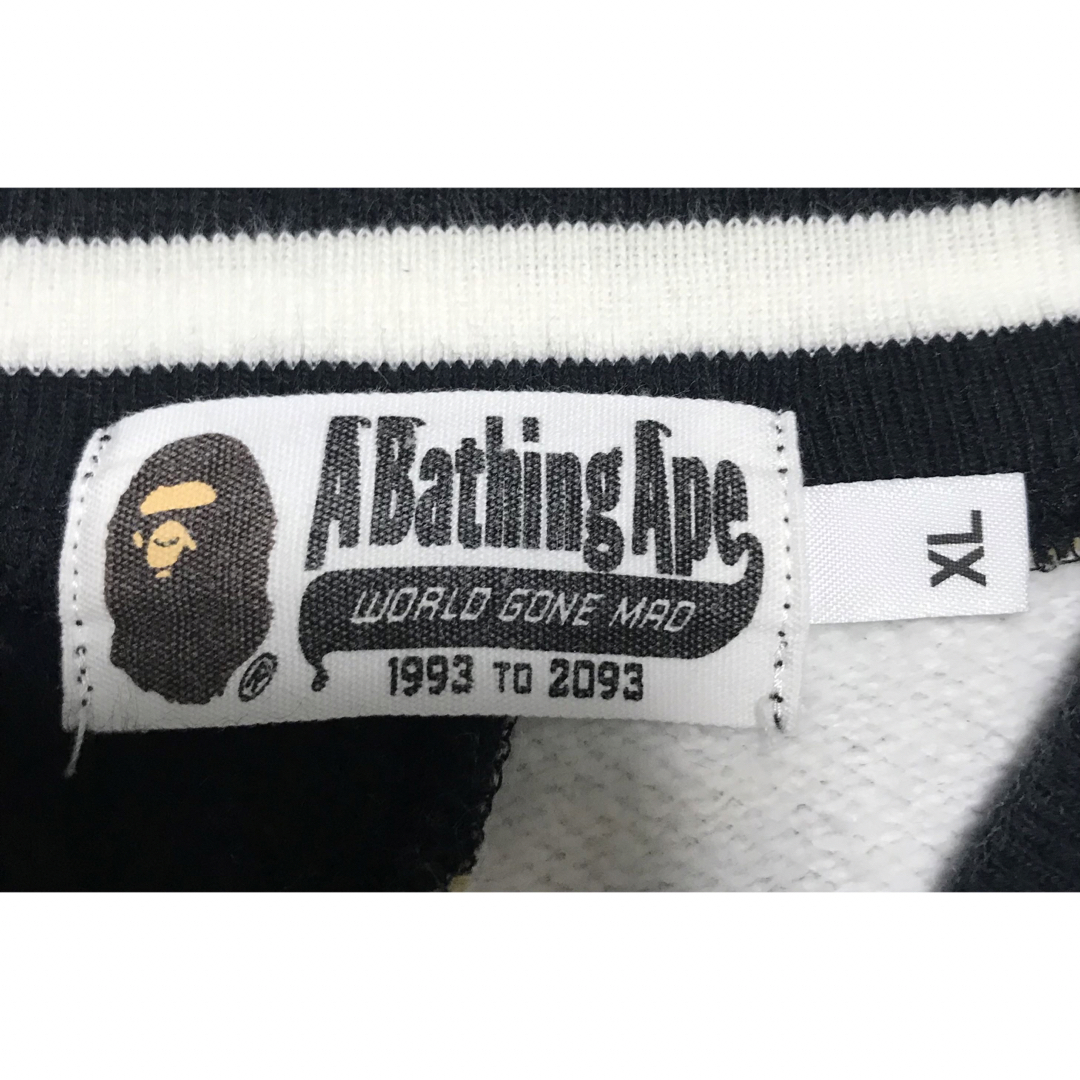 A BATHING APE(アベイシングエイプ)のアベイシングエイプ　シャーク　スタジャン メンズのジャケット/アウター(スタジャン)の商品写真