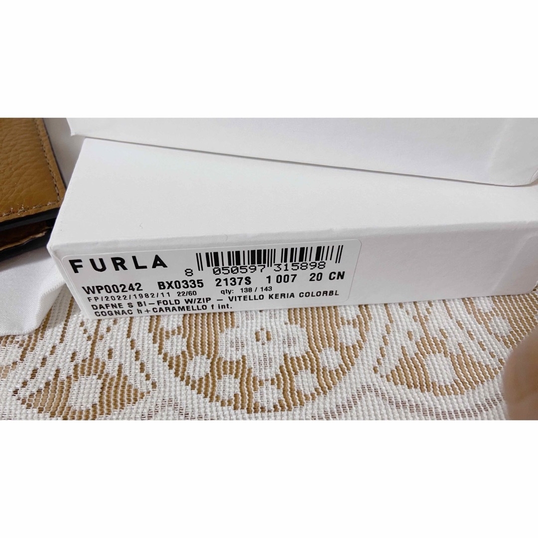 新品未使用☆ FURLA フルラ　折り財布　二つ折り財布　ブラウン