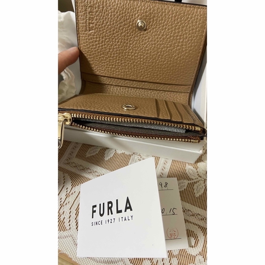 新品未使用☆ FURLA フルラ　折り財布　二つ折り財布　ブラウン