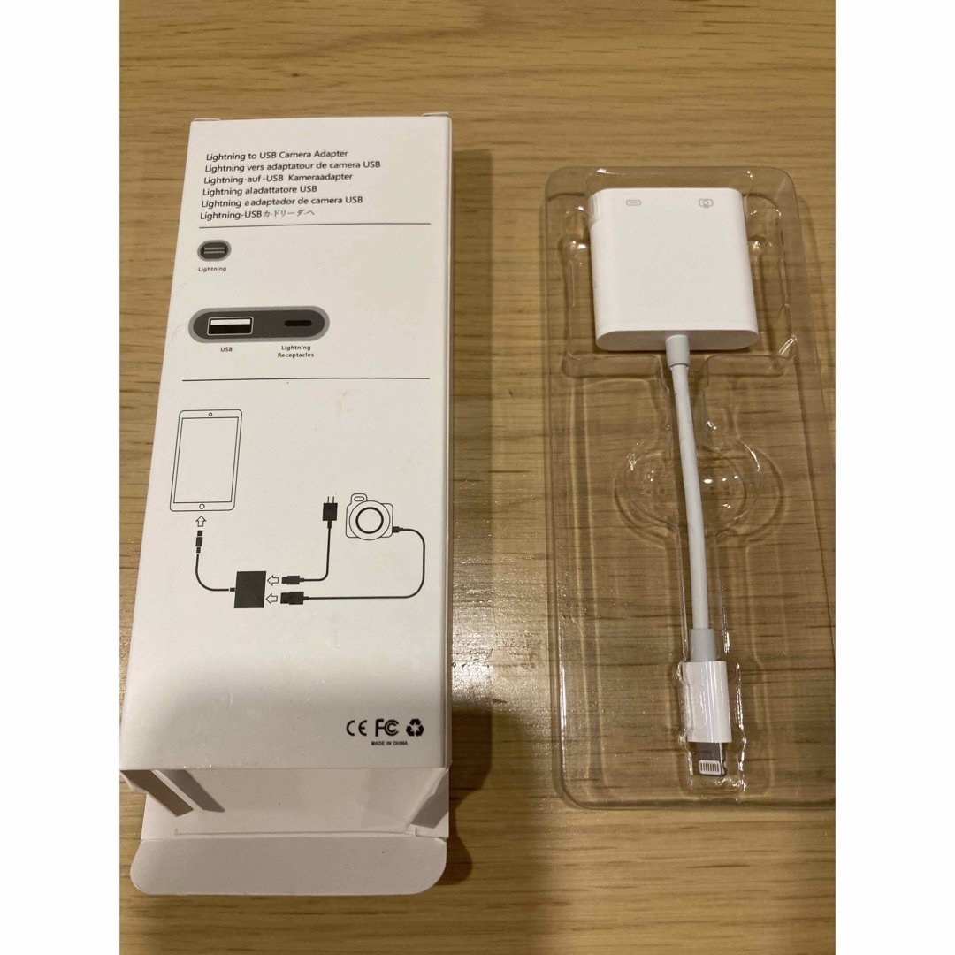 iPhone USB 変換アダプタ ライトニング　カメラアダプタ スマホ/家電/カメラのテレビ/映像機器(映像用ケーブル)の商品写真