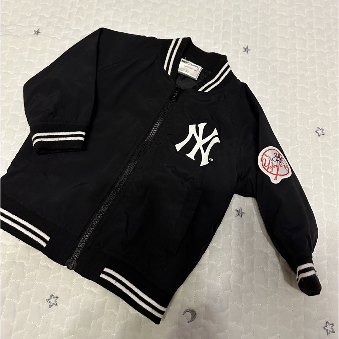 MLB(メジャーリーグベースボール)のニューヨークヤンキース☆ブルゾン☆アウター キッズ/ベビー/マタニティのベビー服(~85cm)(ジャケット/コート)の商品写真