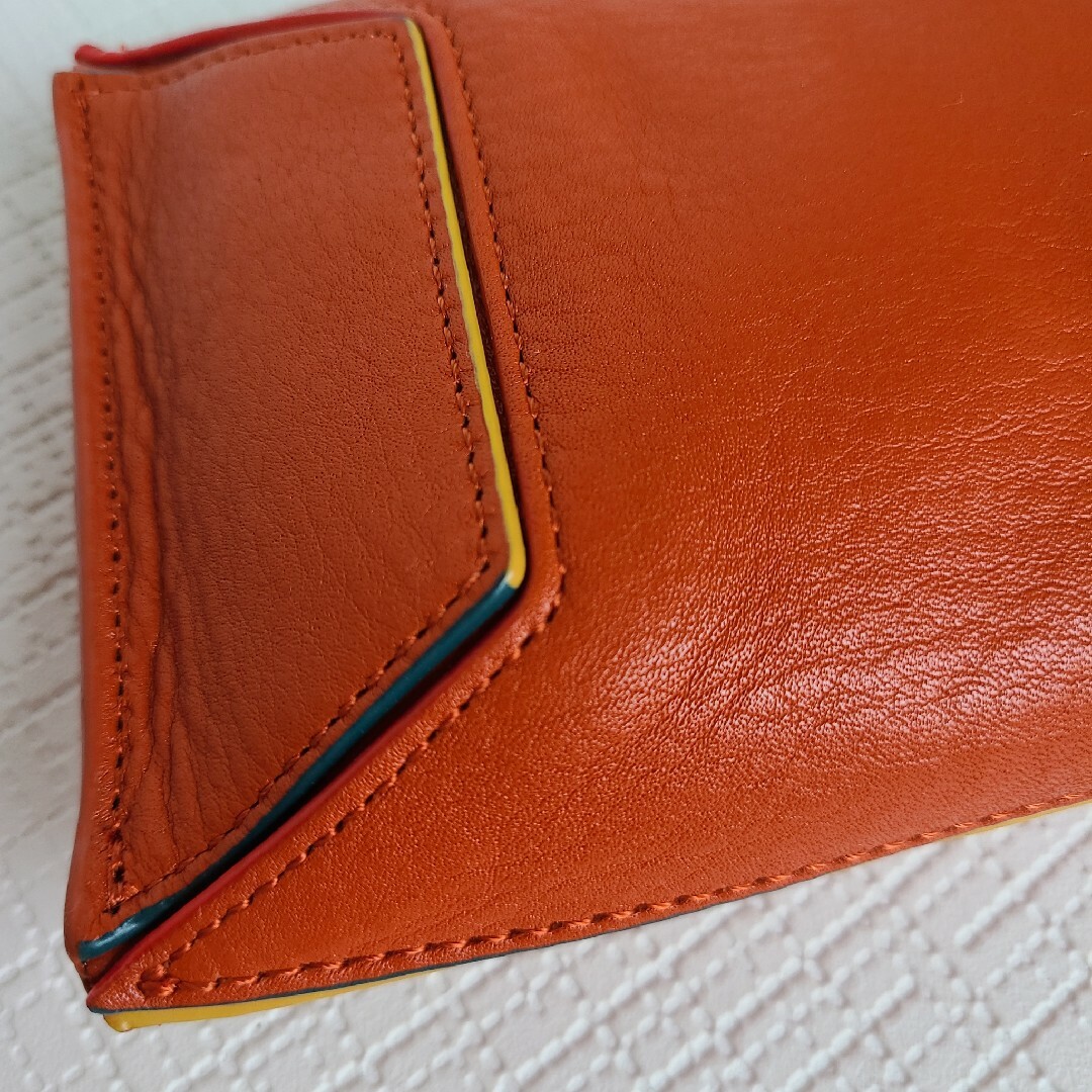 Paul Smith(ポールスミス)の新品未使用☆ポールスミス　スマホショルダー/スマホポーチ レディースのバッグ(ショルダーバッグ)の商品写真