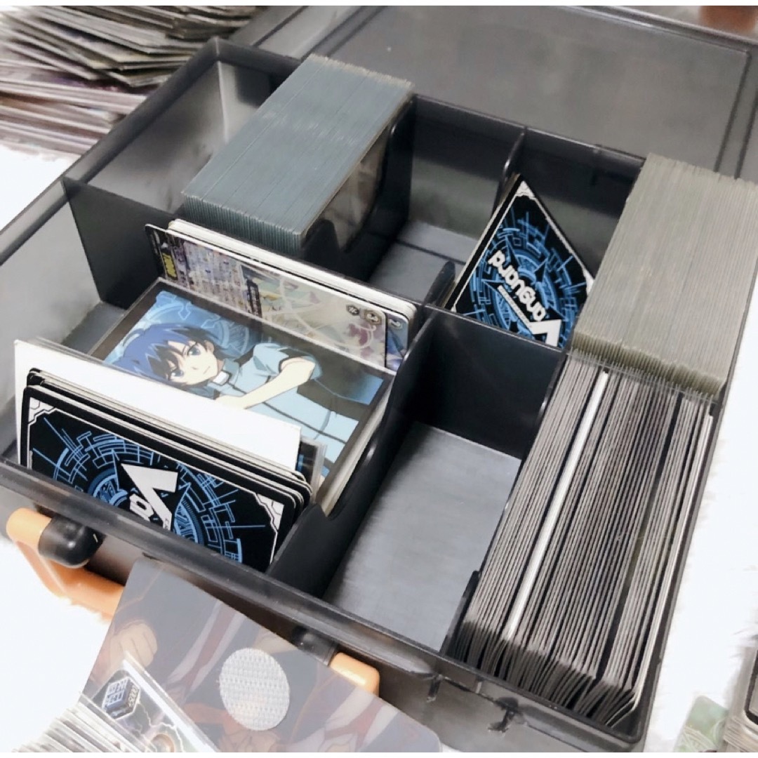 カードファイト!! ヴァンガード(カードファイトヴァンガード)のヴァンガード 引退品 デッキ多数 トレーディングカード  エンタメ/ホビーのアニメグッズ(カード)の商品写真