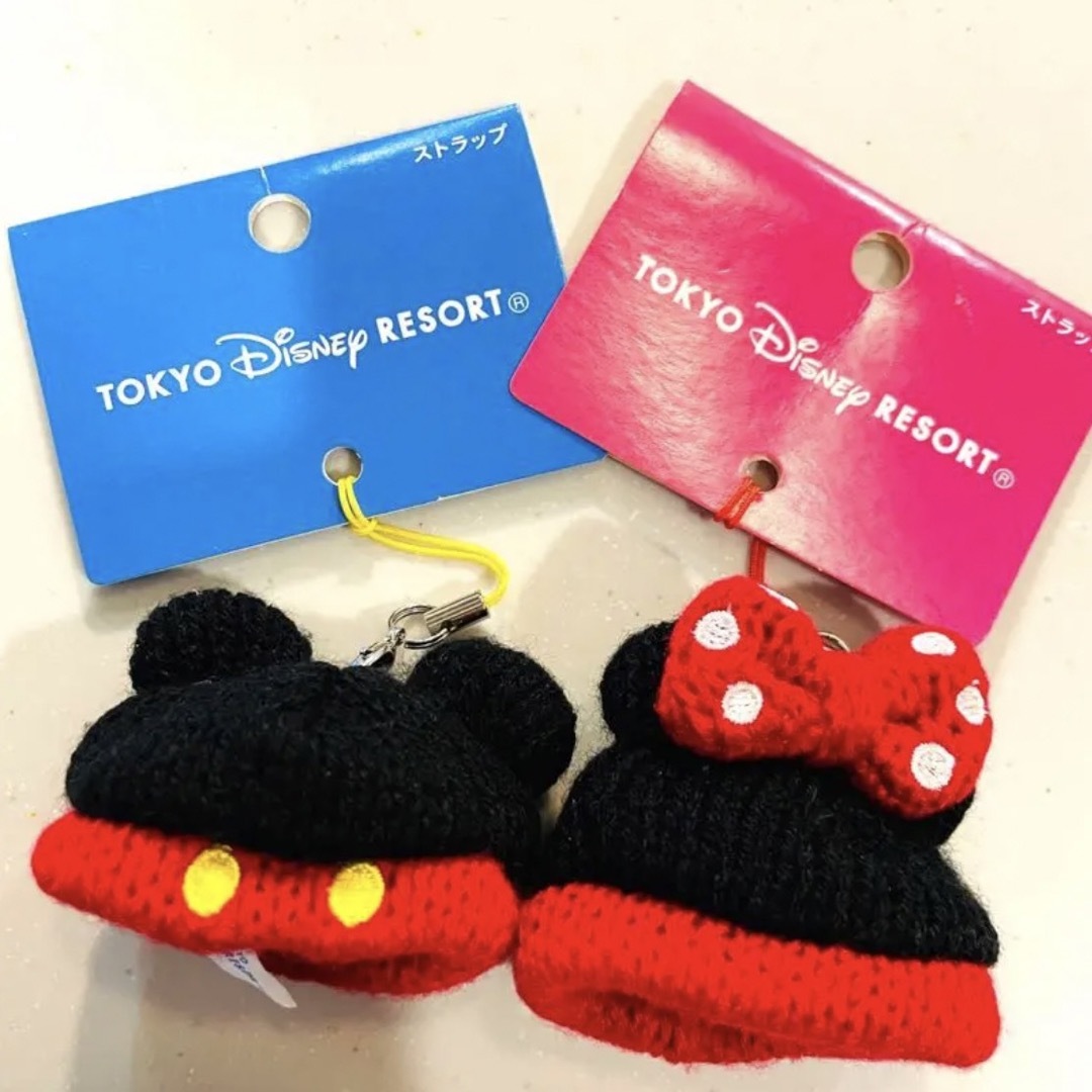 Disney(ディズニー)のミッキー　ミニー　ニット帽　ストラップ エンタメ/ホビーのおもちゃ/ぬいぐるみ(キャラクターグッズ)の商品写真