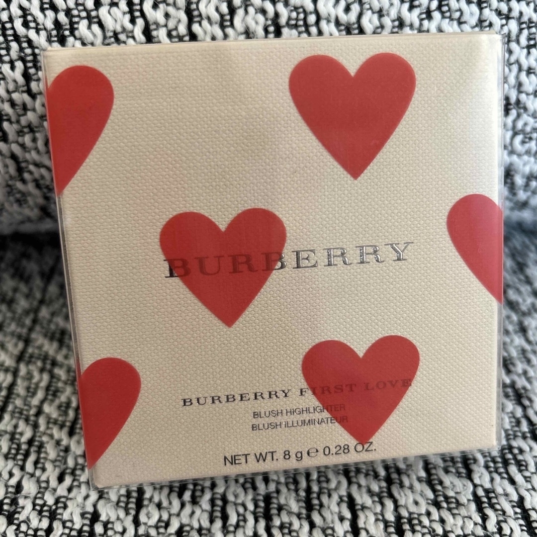 Burberry ファーストラブブラッシュハイライター