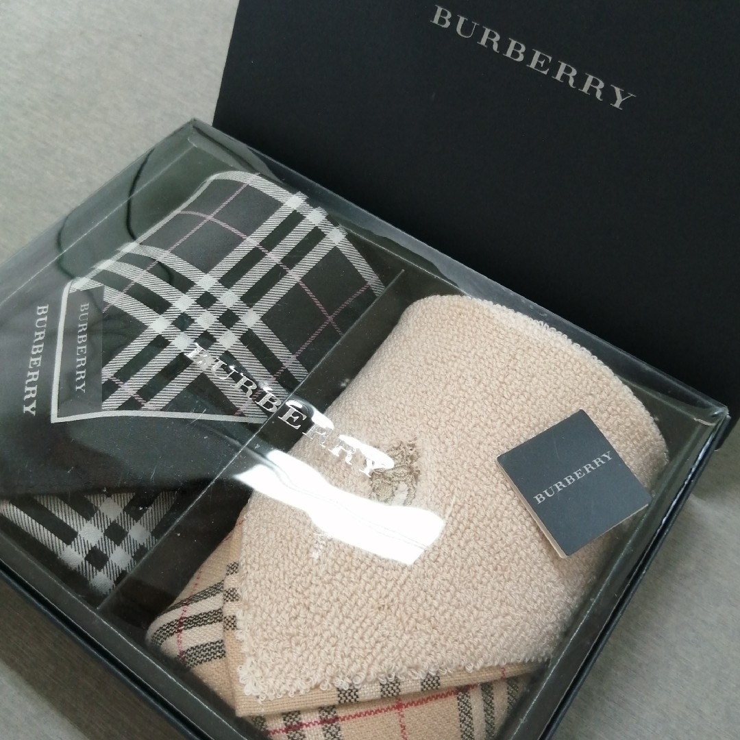 BURBERRY(バーバリー)の♪【新品未使用】BURBERRY  ハンカチ タオルハンカチセット♪ レディースのファッション小物(ハンカチ)の商品写真