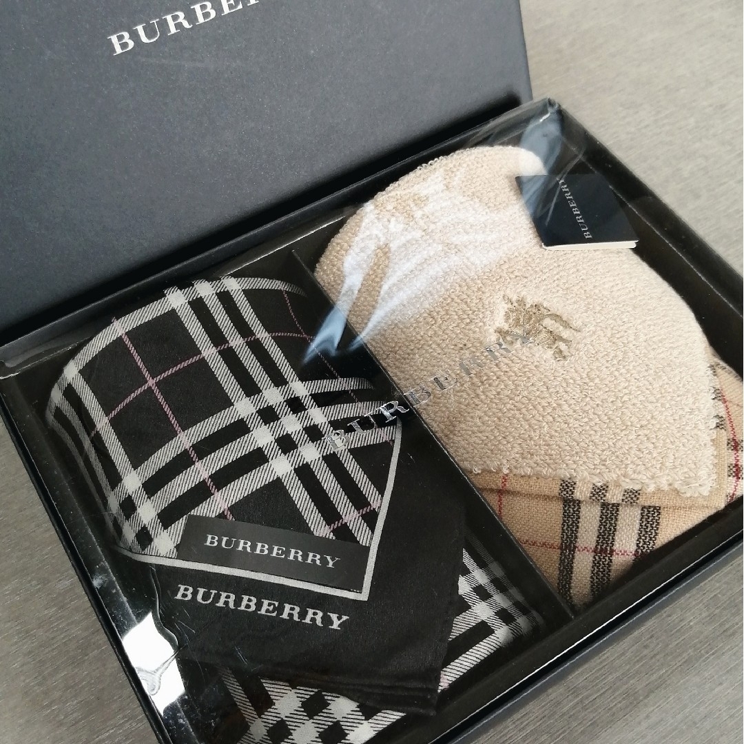 BURBERRY(バーバリー)の♪【新品未使用】BURBERRY  ハンカチ タオルハンカチセット♪ レディースのファッション小物(ハンカチ)の商品写真