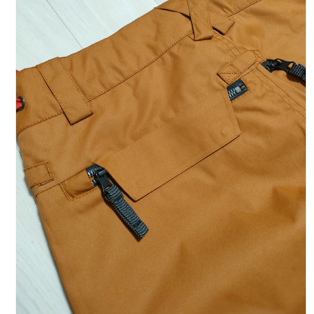新品未使用のBURTON スノーボードパンツ