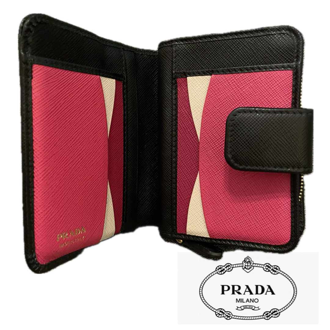 PRADA - PRADA ☆ black×pinkサフィアーノマルチカラー財布の通販 by