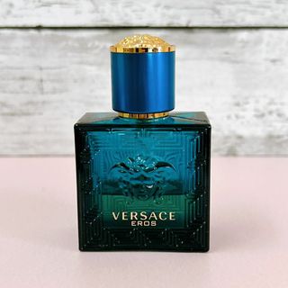 VERSACE - ヴェルサーチ エロス EDT 5mlの通販 by Perfum♡送料無料's ...