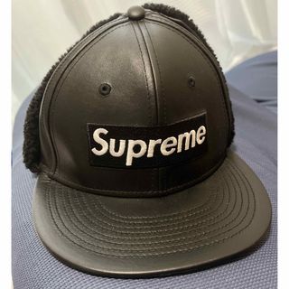 シュプリーム(Supreme)のSupreme ボックスロゴ LEATHER BLACK  7 2/1(キャップ)