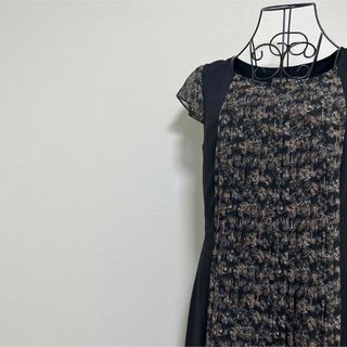 ローラアシュレイ(LAURA ASHLEY)の【美品】LAURA ASHLEY ローラアシュレイ プリーツワンピース(ひざ丈ワンピース)