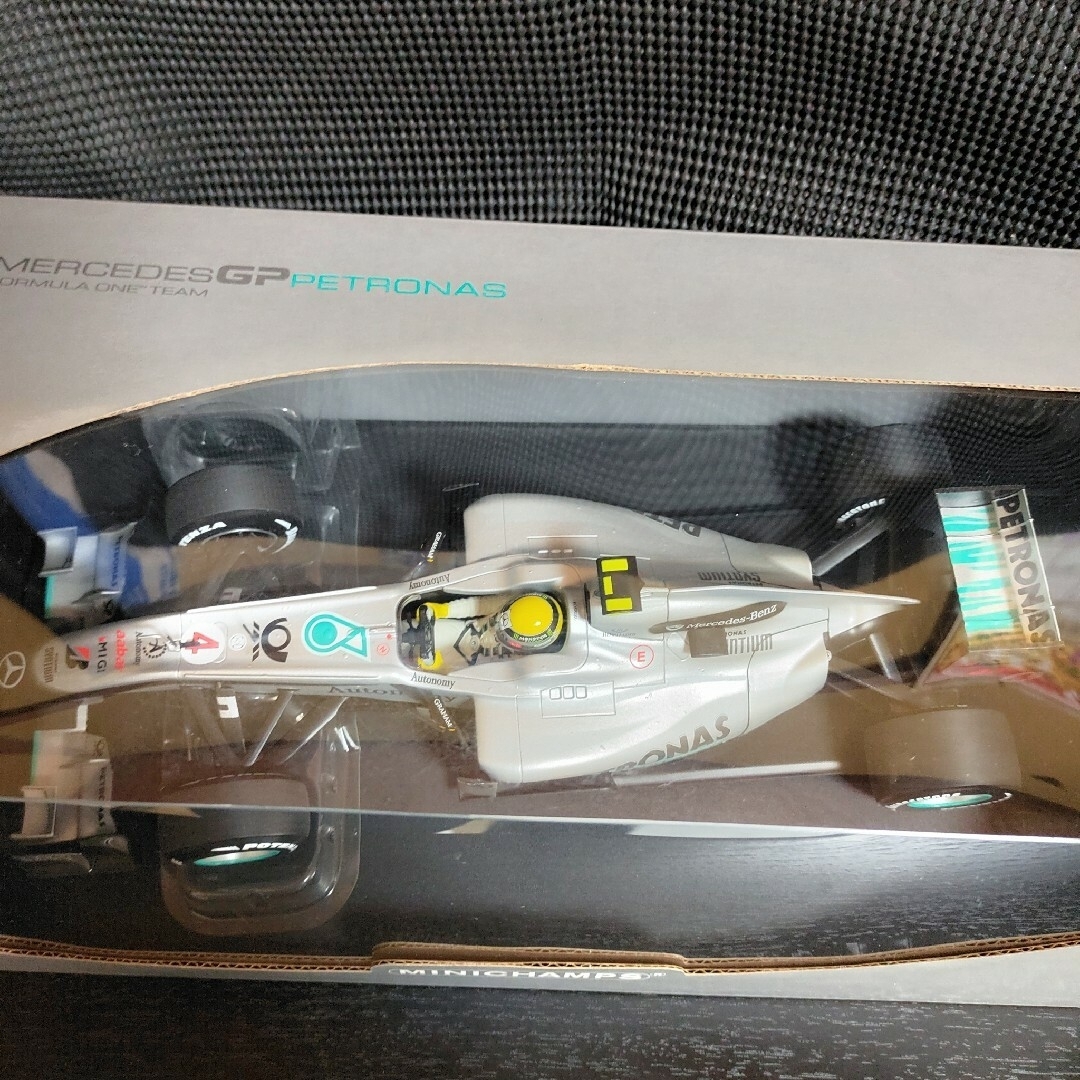 ミニカー【Mercedes GP 1/18 F1 Team MGP W01】
