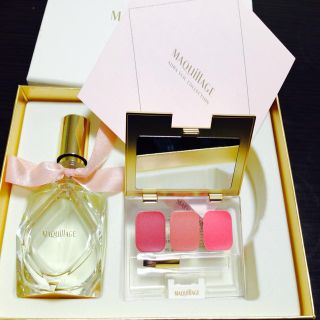 マキアージュ(MAQuillAGE)のマキアージュオーラヴェールコレクション(香水(女性用))