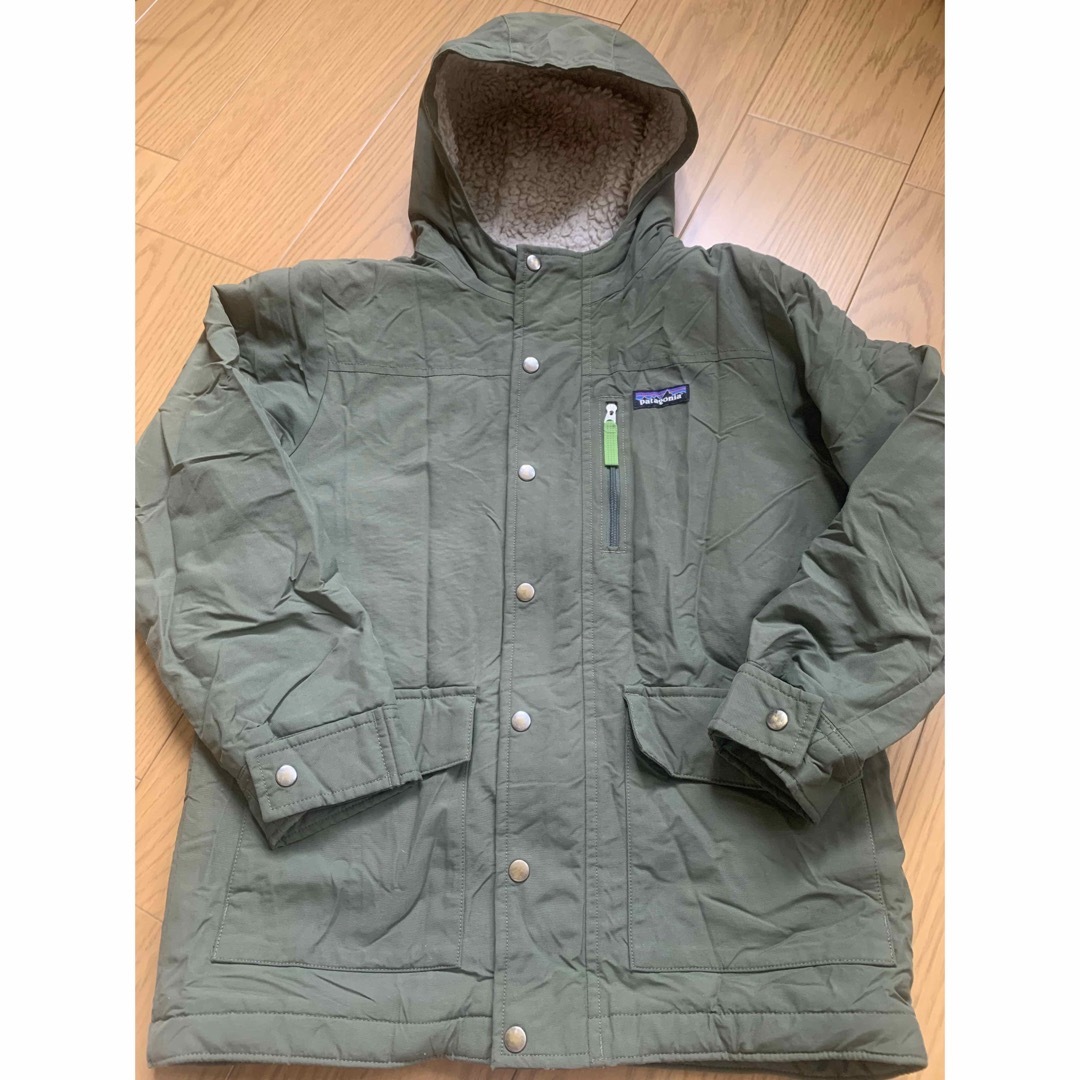 patagonia(パタゴニア)のPatagonia インファーノジャケット　sizeボーイズM10 キッズ/ベビー/マタニティのキッズ服男の子用(90cm~)(ジャケット/上着)の商品写真