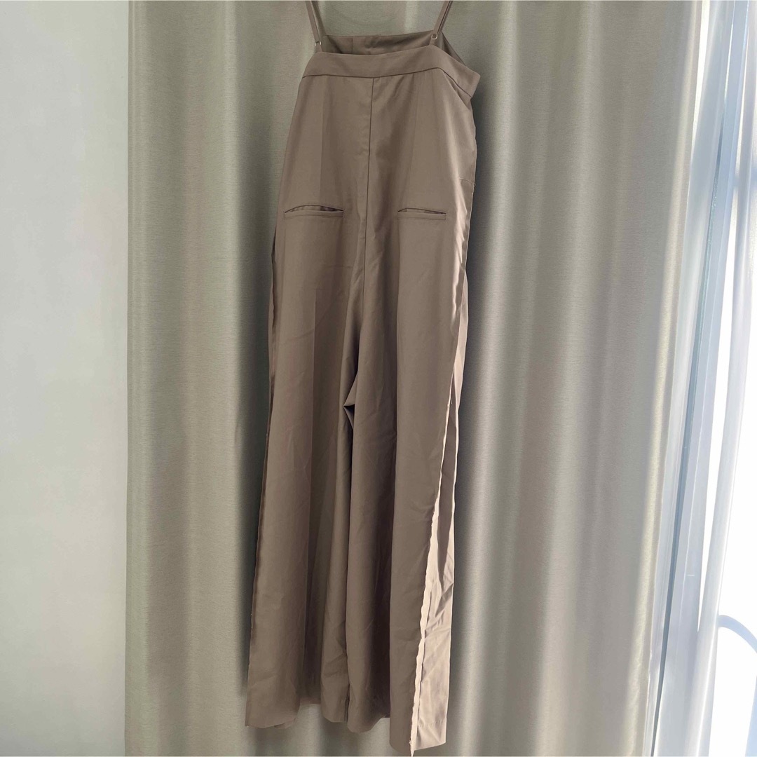 SIDE CUT OFF SUSPENDER PANTS