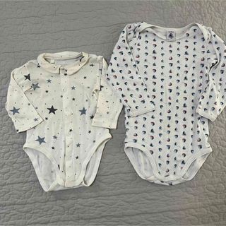 プチバトー(PETIT BATEAU)のプチバトー　星柄　長袖　前開きロンパース(肌着/下着)