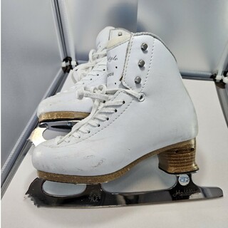 フィギュアスケート靴 20の通販｜ラクマ