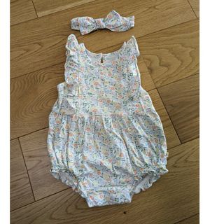 ベビーギャップ(babyGAP)のbabygap 花柄ロンパース　12-18m 90cm(ロンパース)