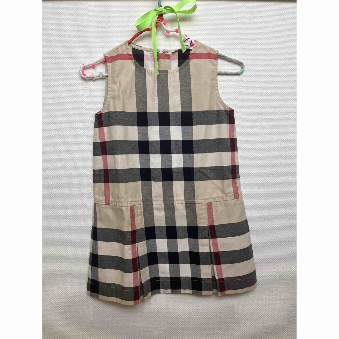 大人もOK】BURBERRY チェックワンピース【1枚で映える 大人もOK】BURBERRY チェックワンピース【1枚で映える