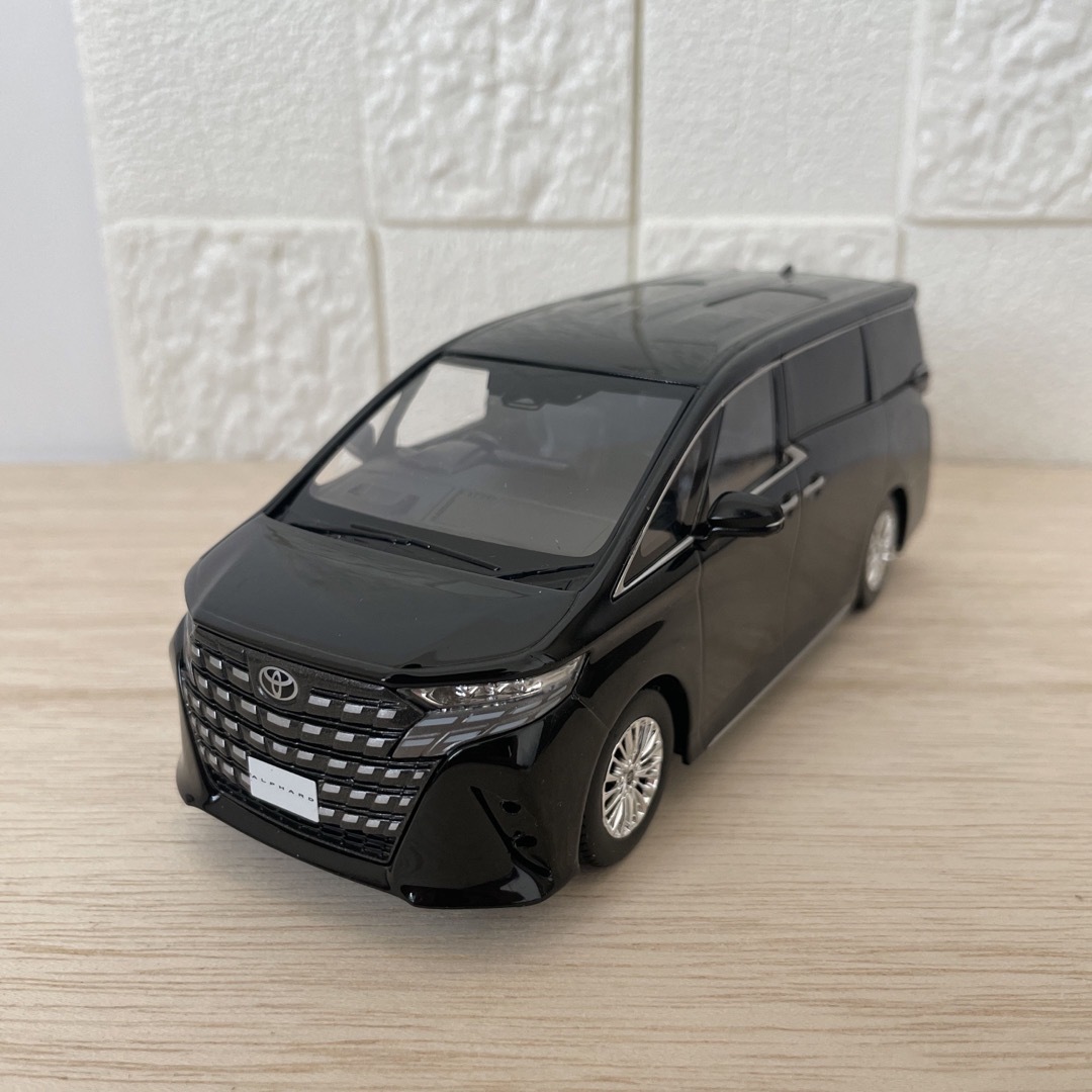 新型ALPHARD ミニカー