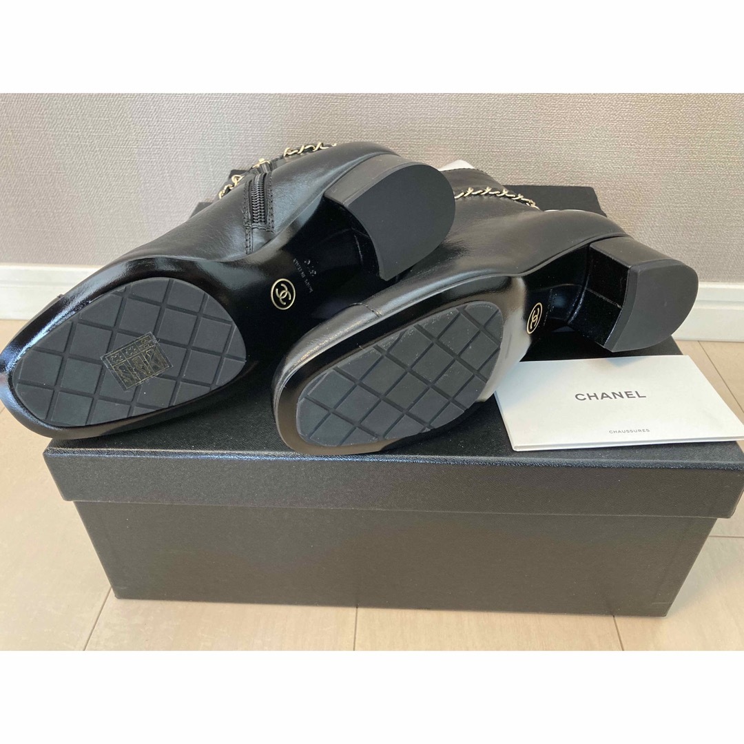 CHANEL - 【新品未使用】CHANELシャネル チェーン付きショート CHANEL - 【新品未使用】CHANELシャネル チェーン付きショート