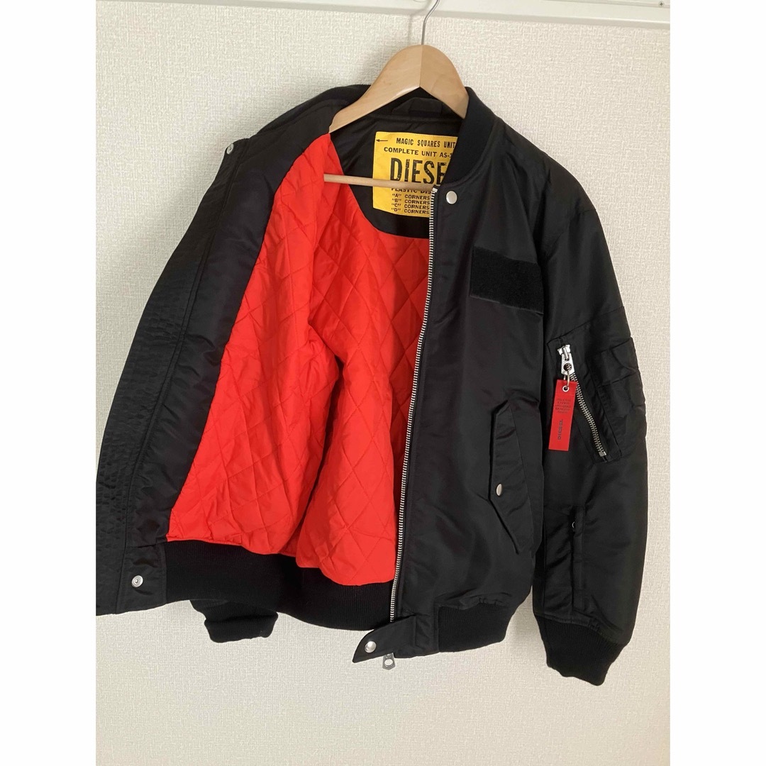 DIESEL(ディーゼル)のDIESEL J-TANKER JACKET ナイロンジャケット(無心4様専用) メンズのジャケット/アウター(ナイロンジャケット)の商品写真