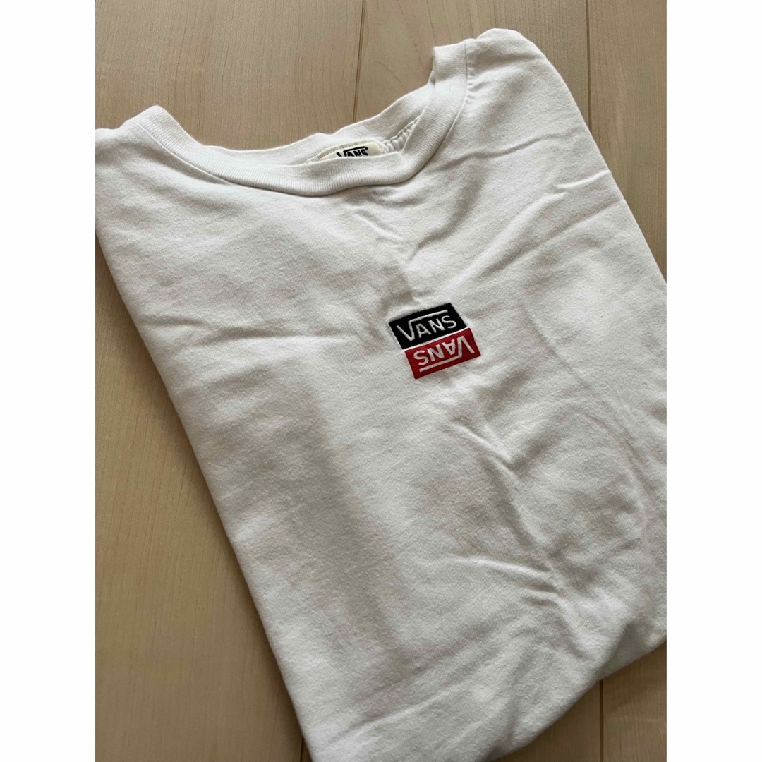 VANS(ヴァンズ)のvansTシャツ　白Tシャツ レディースのトップス(Tシャツ(半袖/袖なし))の商品写真