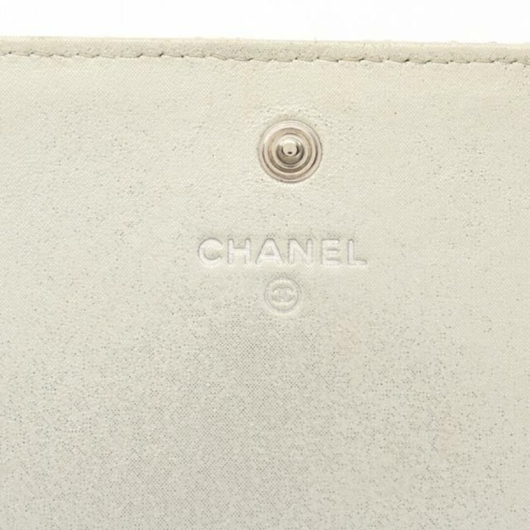 CHANEL(シャネル)のココマーク 二つ折り長財布 スター レザー オフホワイト シルバー金具 レディースのファッション小物(財布)の商品写真