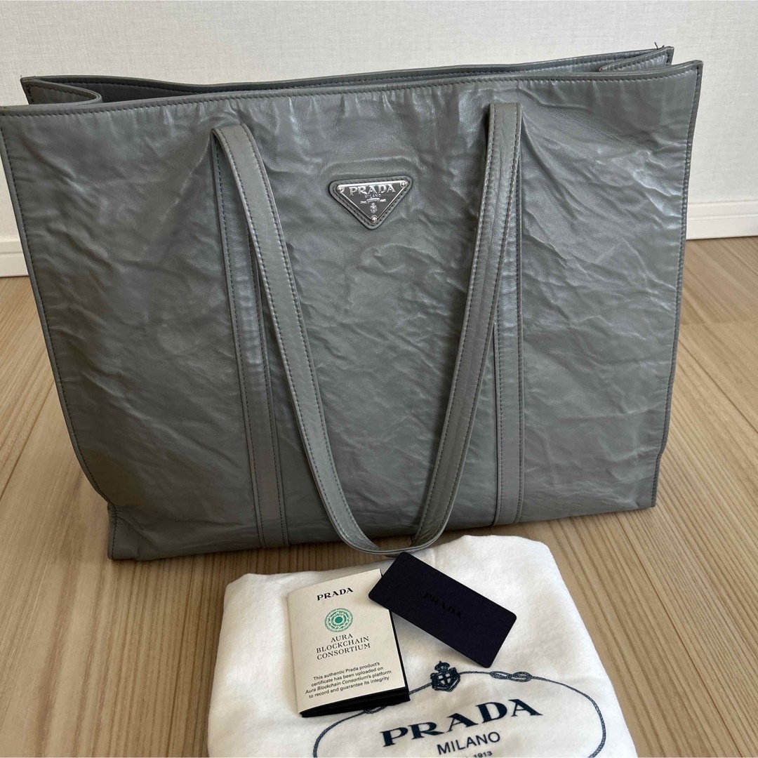 PRADA ナッパアンティーク ラージバッグ