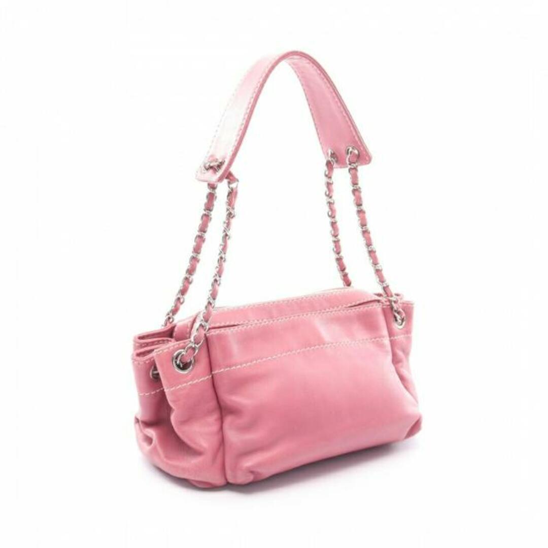 CHANEL(シャネル)の チェーンショルダーバッグ ラムスキン ピンク シルバー金具 ロゴ レディースのバッグ(ショルダーバッグ)の商品写真