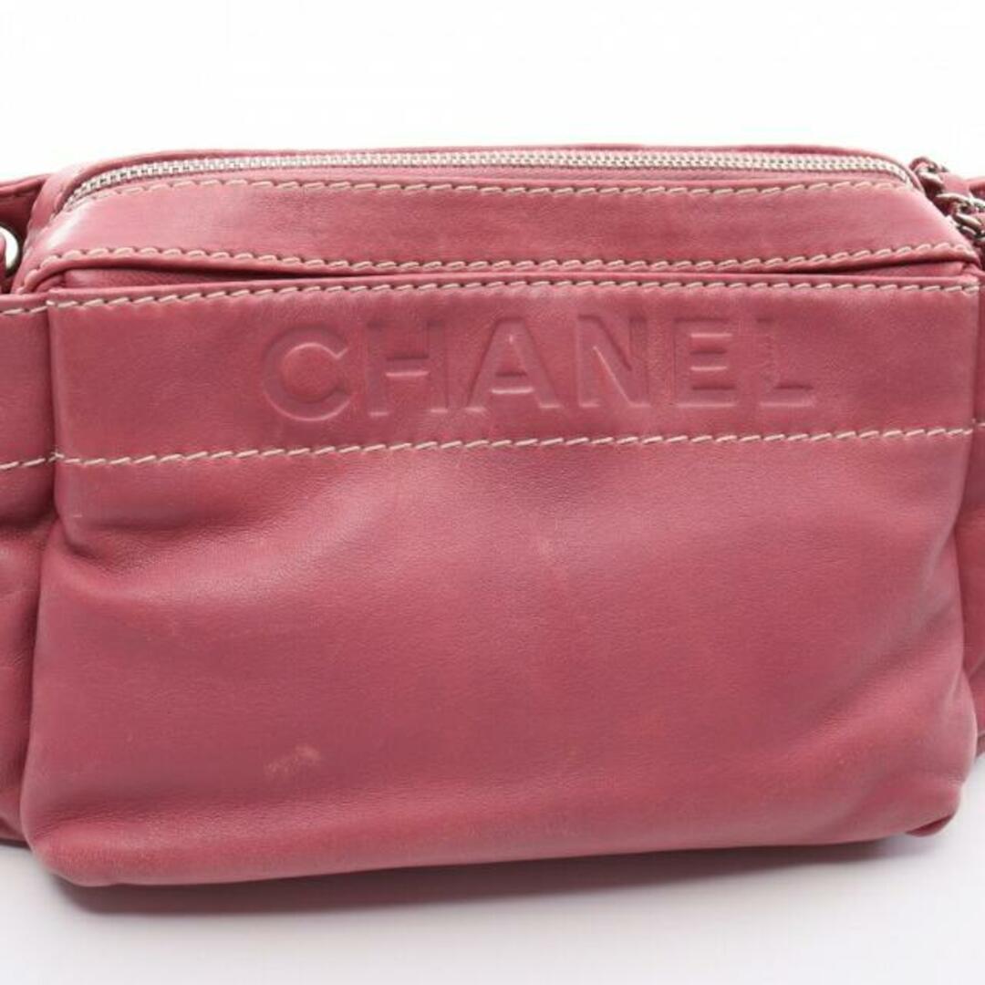 CHANEL(シャネル)の チェーンショルダーバッグ ラムスキン ピンク シルバー金具 ロゴ レディースのバッグ(ショルダーバッグ)の商品写真